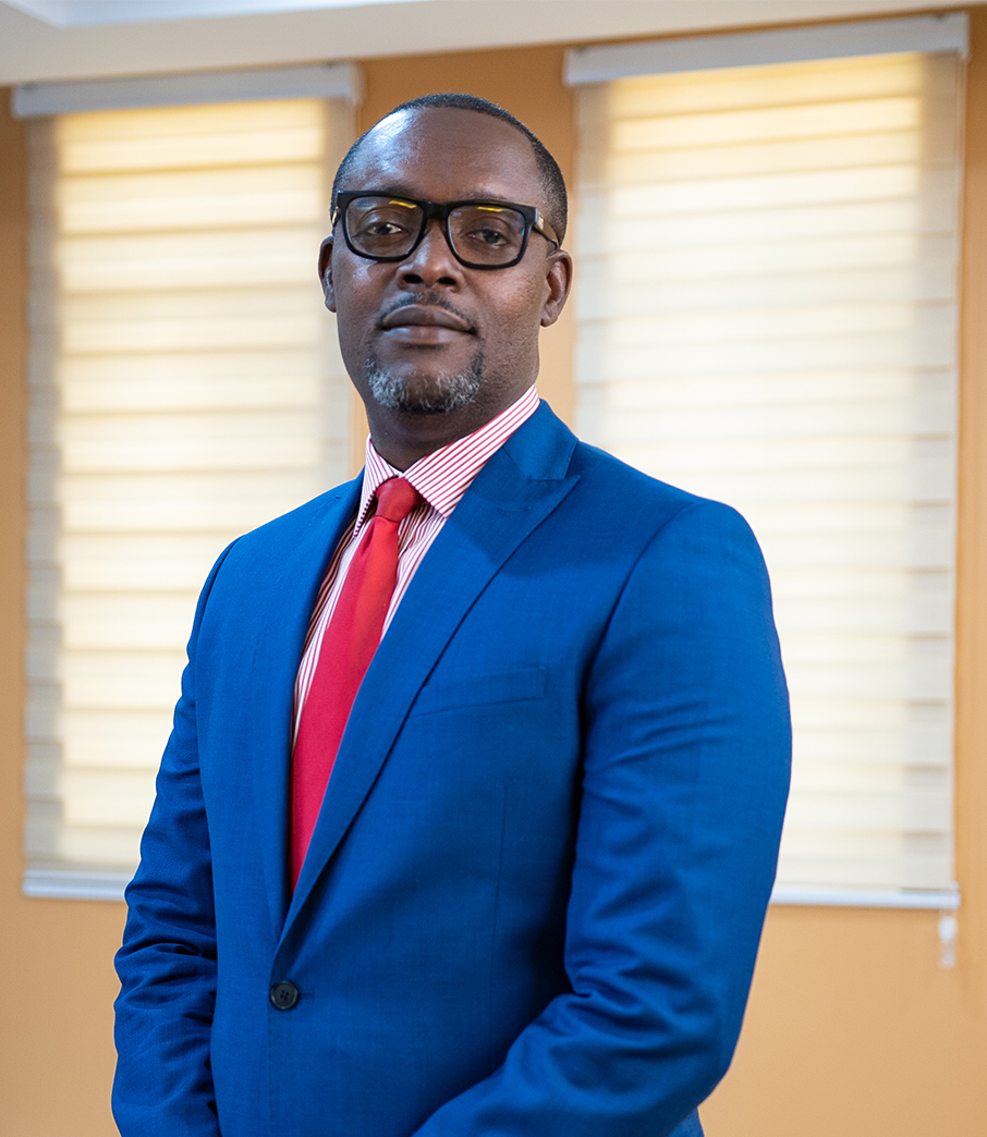 Dr. Kweku Ainuson